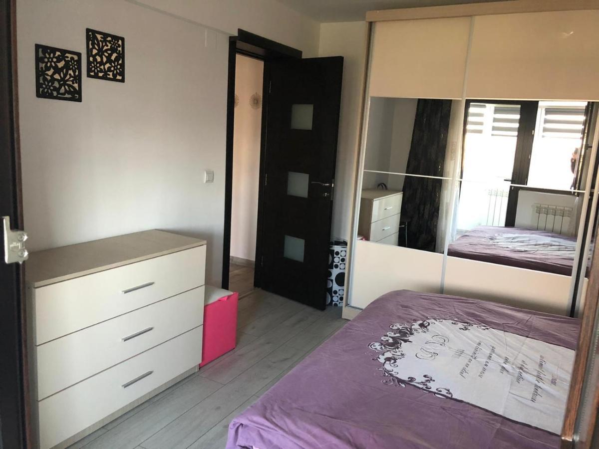 Apartament Modern Targoviste In Regim Hotelier Exterior photo