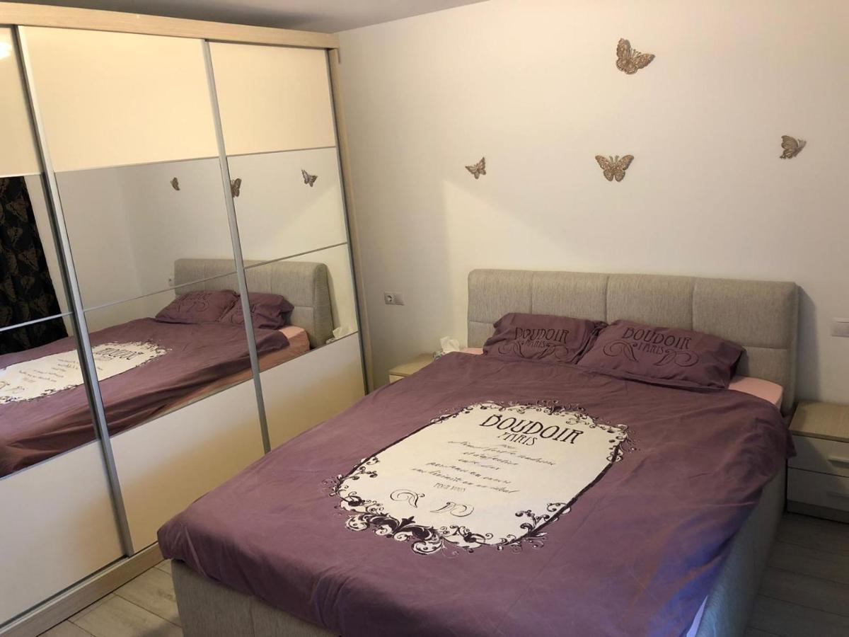Apartament Modern Targoviste In Regim Hotelier Exterior photo