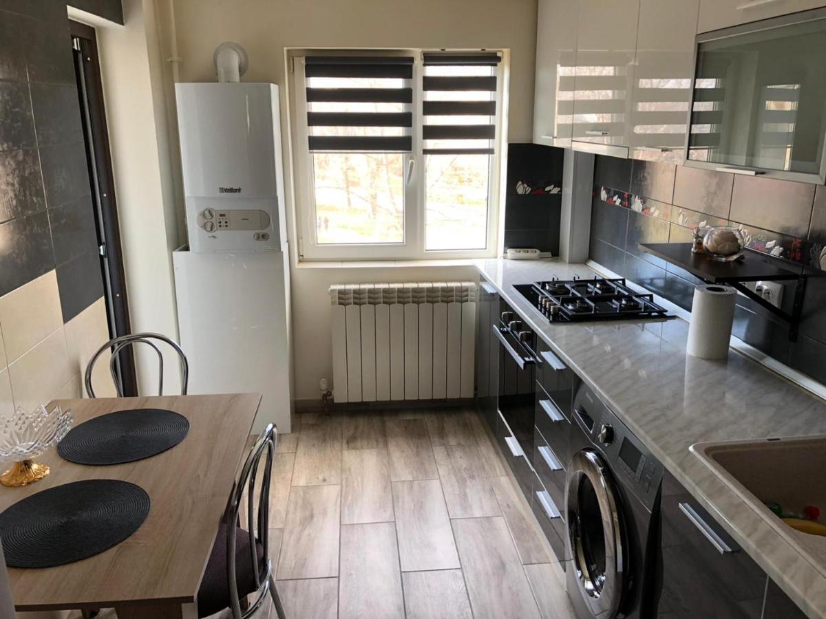 Apartament Modern Targoviste In Regim Hotelier Exterior photo