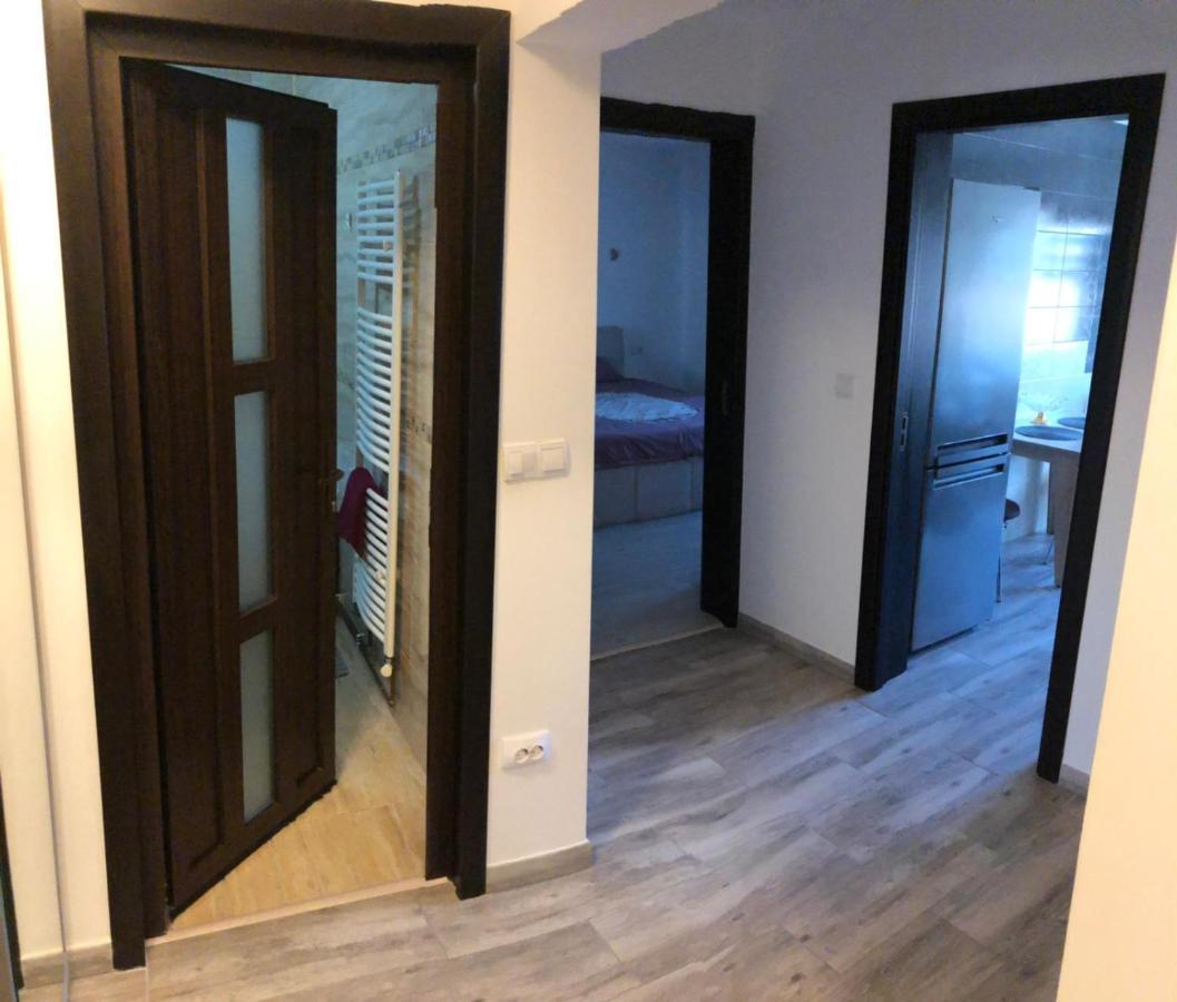 Apartament Modern Targoviste In Regim Hotelier Exterior photo